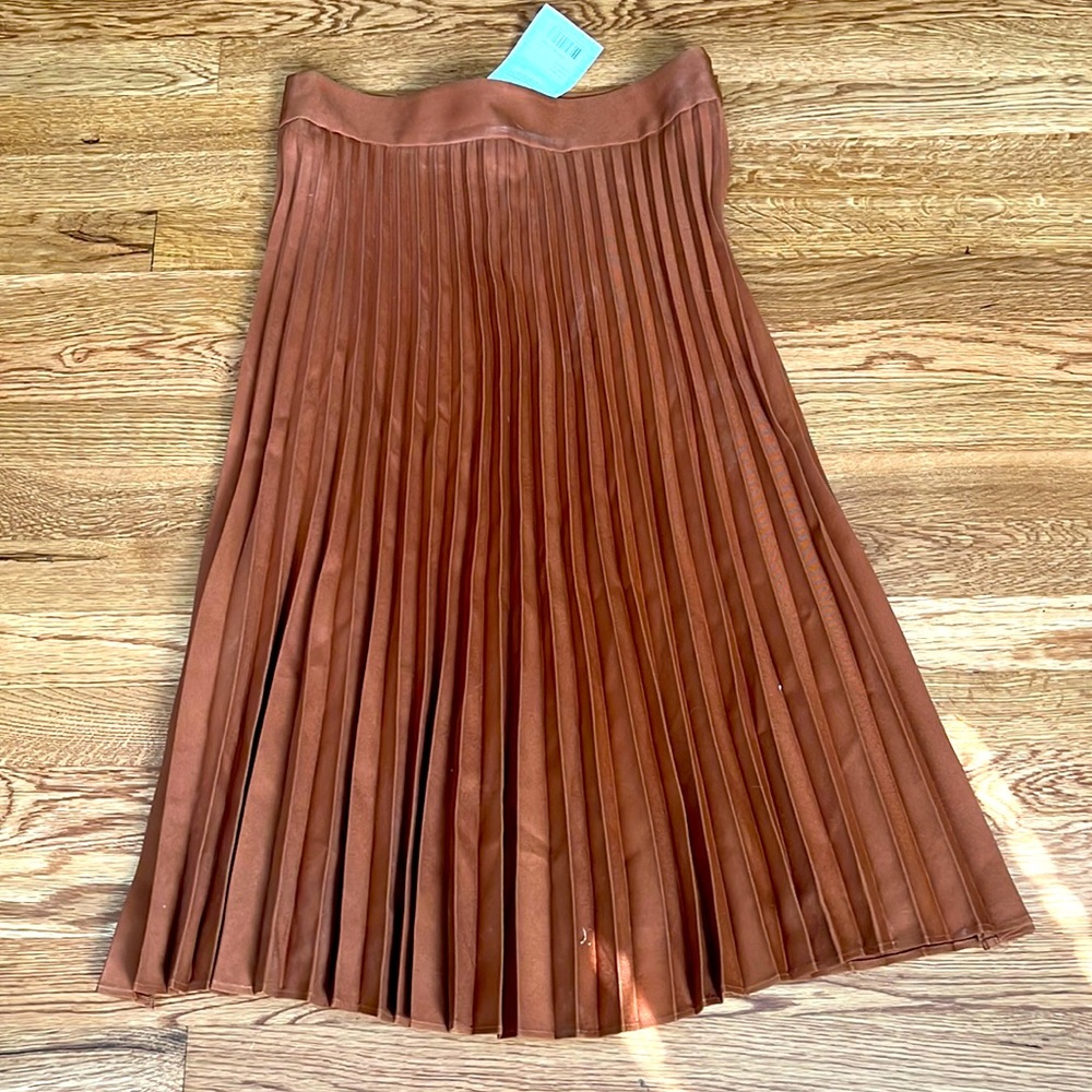 Sezanne  pleated brown noisette skirt